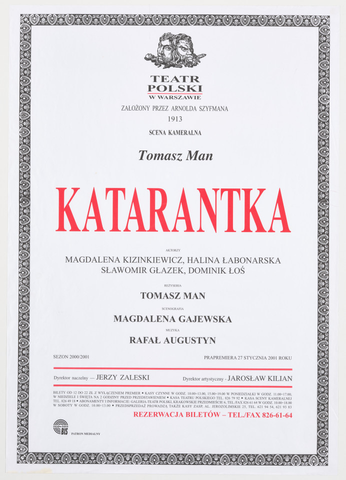 Zadrukowany tekstem plakat z czerwonym tytułem spektaklu i logotypem Teatru Polskiego w Warszawie.