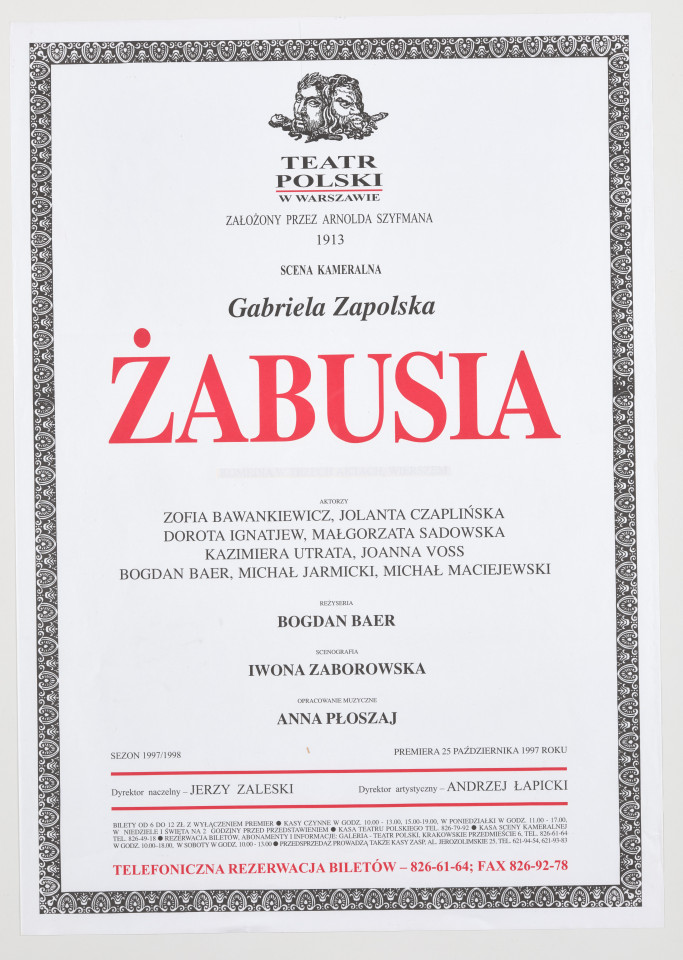 Zadrukowany tekstem plakat z czerwonym tytułem spektaklu i logotypem Teatru Polskiego w Warszawie.